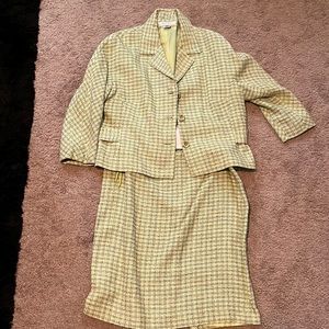 Nine West Suit (skirt 14) and Jacket (XL).